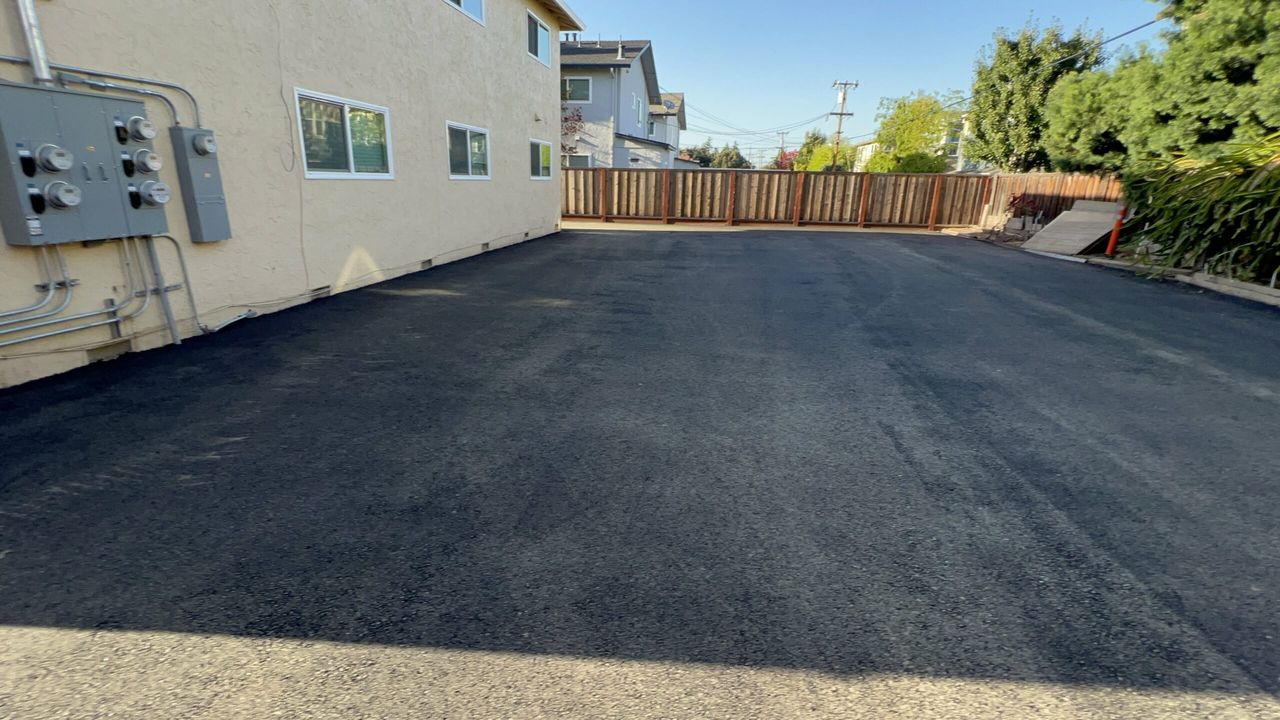 Driveway Cost 2024: Paving, Asphalt, and Financial Considerations 1 Paving Saratoga in South Bay, CA