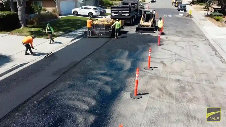 Asphalt-paving-c__