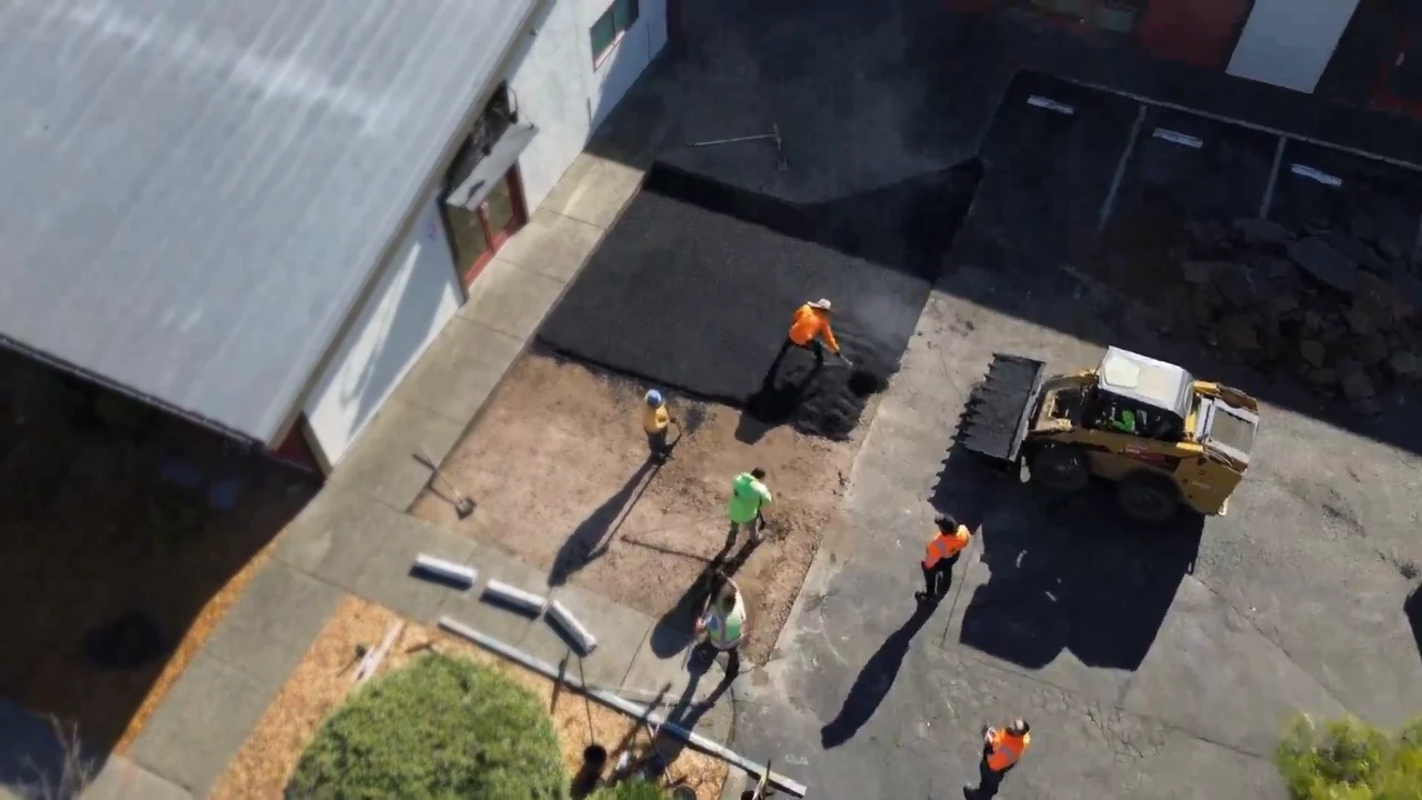 Who Invented Asphalt? The Origin and Evolution of Paving 1 wlp-innovacion-hero-drone-crew-paving-1280